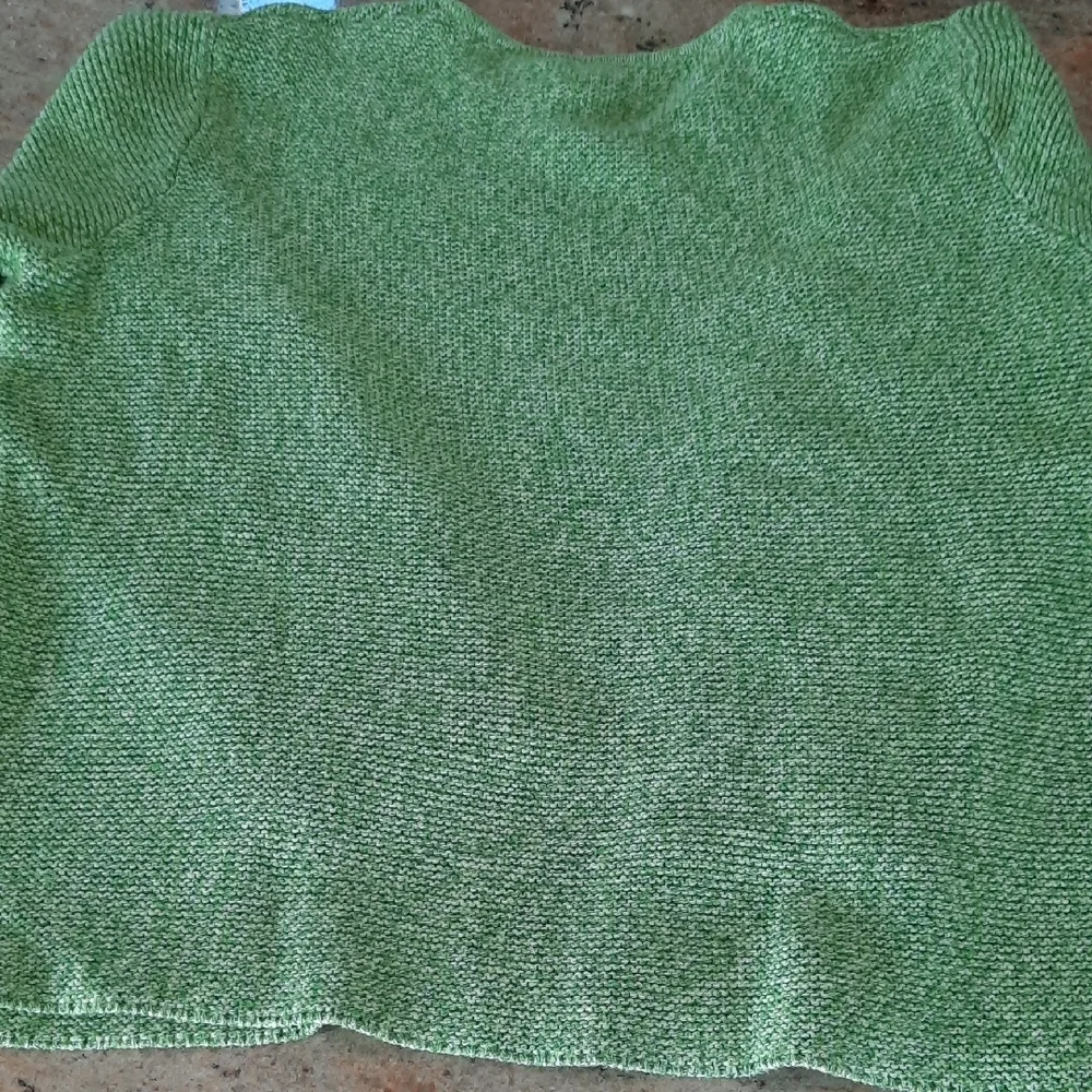 sahalie Light Heather Green Crewneck Sweater - Picture 4 of 6